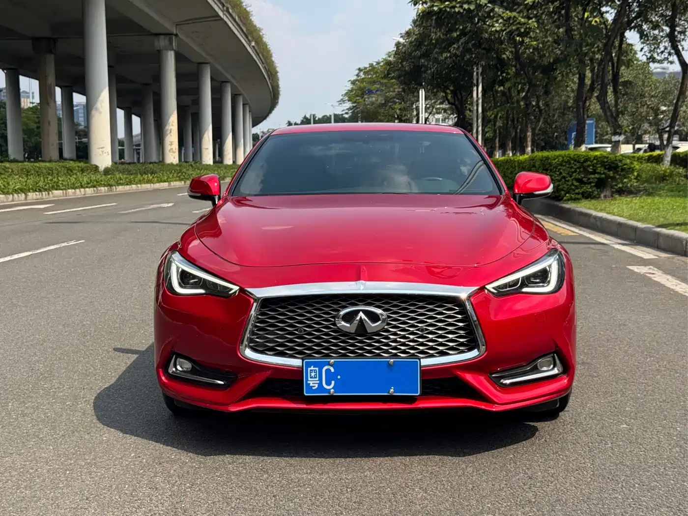 Infiniti Q60 2019 2.0T Luxury Edition фото 2