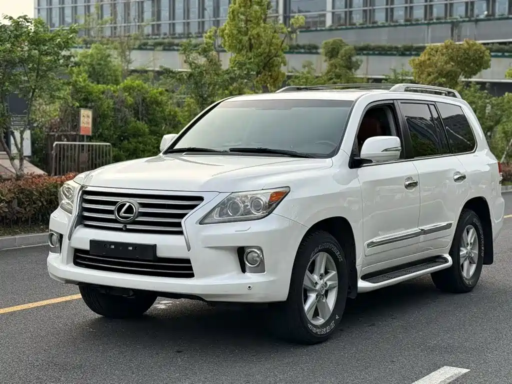 Lexus LX 2013 570