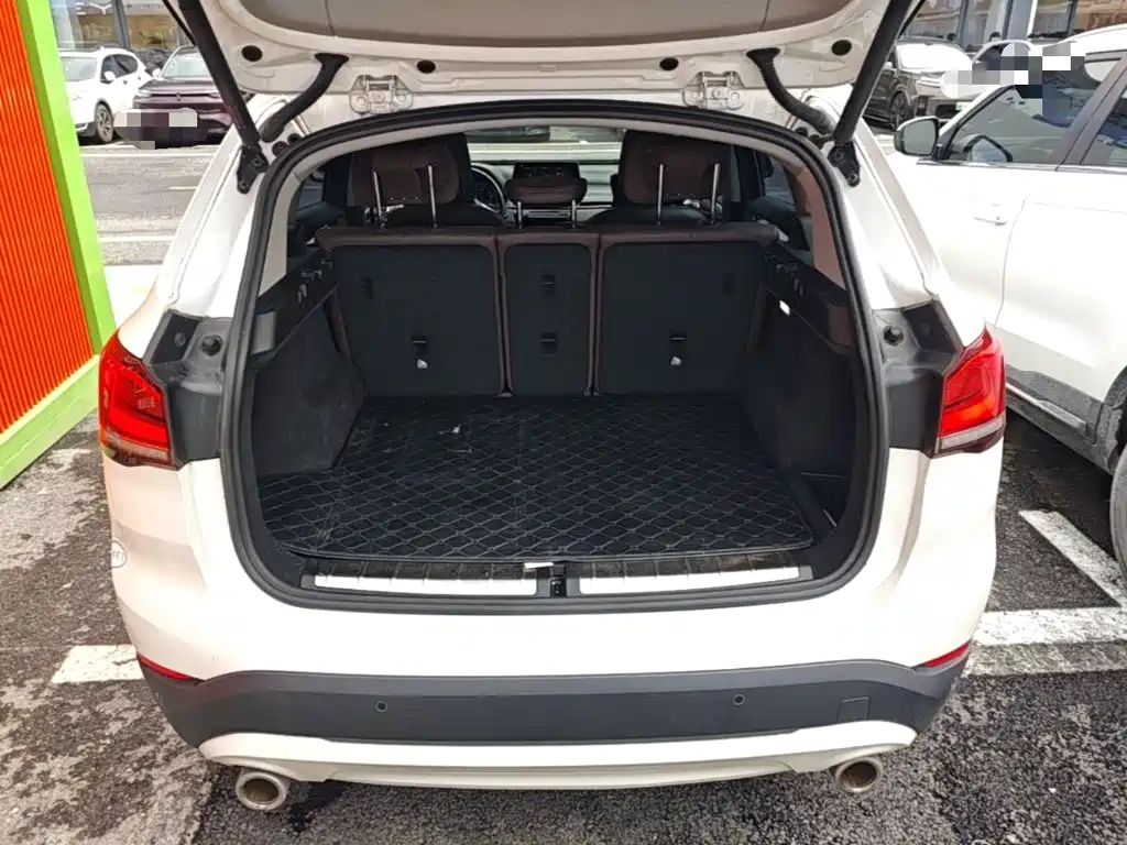 Фото 19 - BMW X1