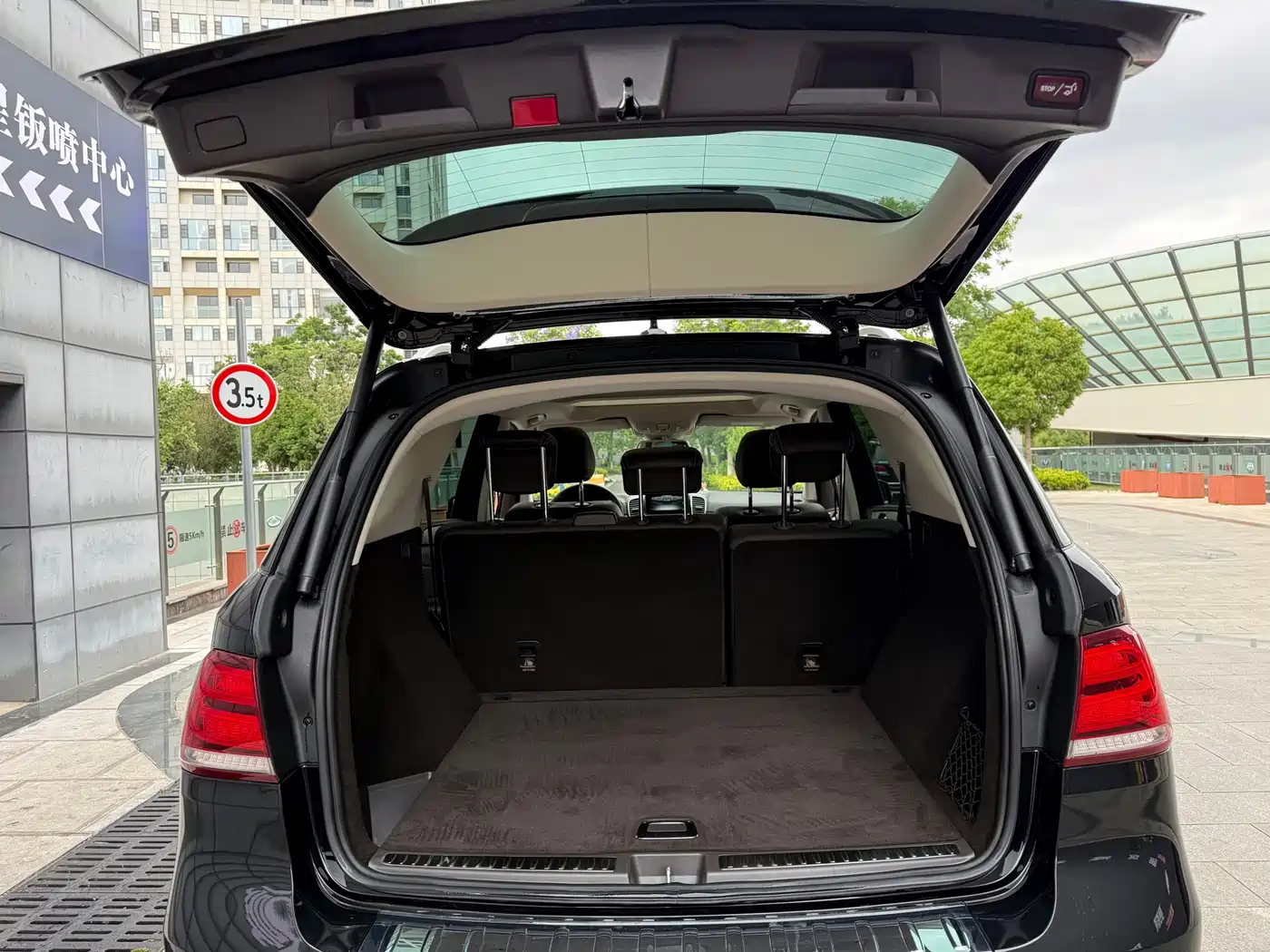 Mercedes-Benz GLE 2017 GLE 320 4MATIC Luxury фото 40