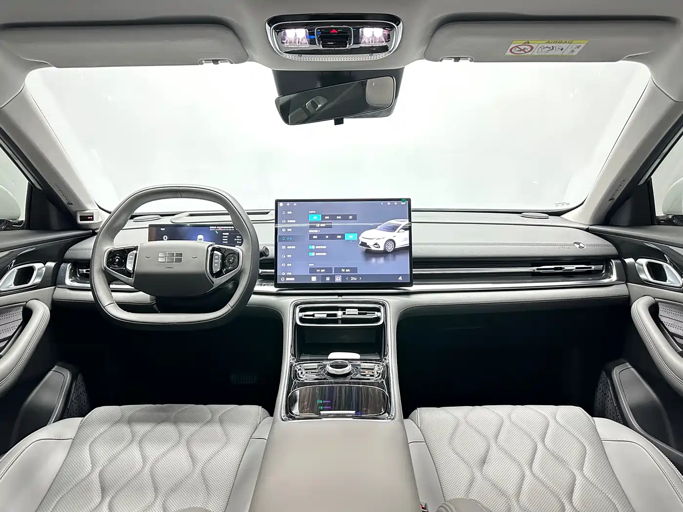 Geely Galaxy Galaxy A7 2025 EM-i 150km Explorer+ Edition фото 20