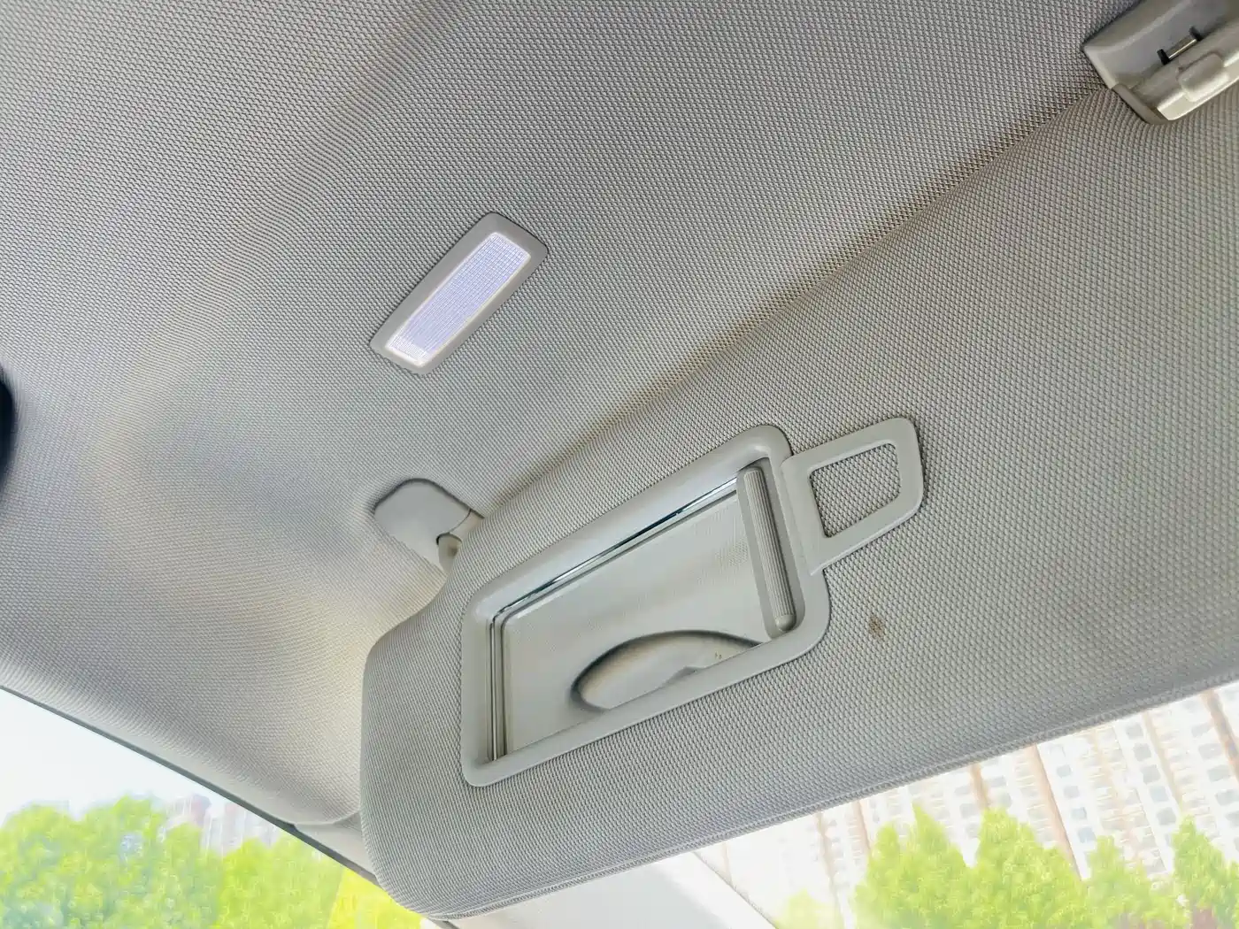 Hongqi H5 2024 1.5T DCT Smart Connect Flag Rhythm Edition фото 15