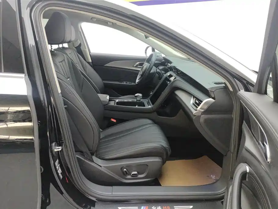 Hongqi H5 2024 1.5T DCT Smart Connect Flag Rhythm Edition фото 8