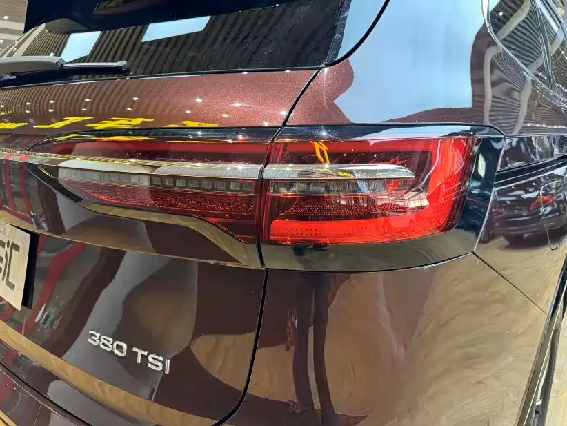 Volkswagen Viloran 2023 Facelift 380TSI Prestige Edition фото 8