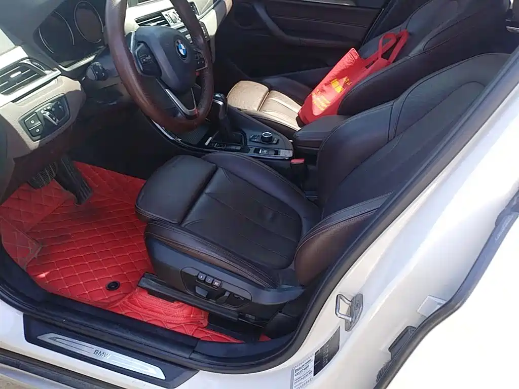 BMW X1 2019 sDrive18Li Premium Model фото 15