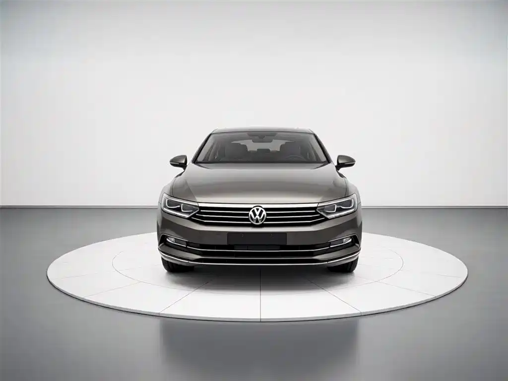 Volkswagen Magotan 2017 330TSI DSG Luxury фото 3
