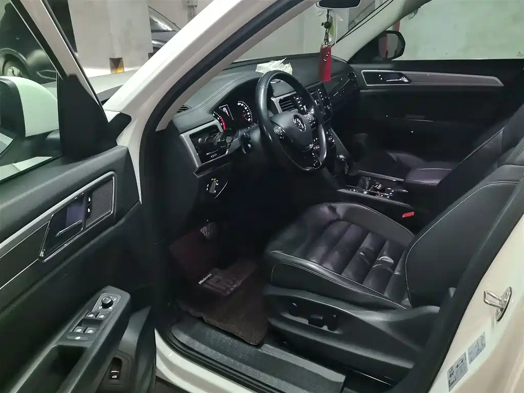 Volkswagen Teramont 2017 530 V6 4WD Luxury Edition фото 14