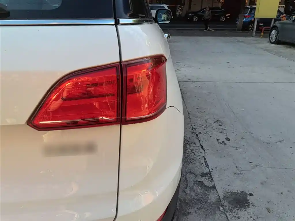 Haval H6 Coupe 2016 Blue Label 1.5T Automatic 2WD Urban фото 8