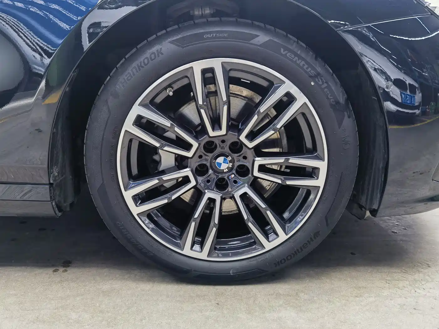 BMW 5 Series 2024 530Li xDrive M Sport Package фото 20