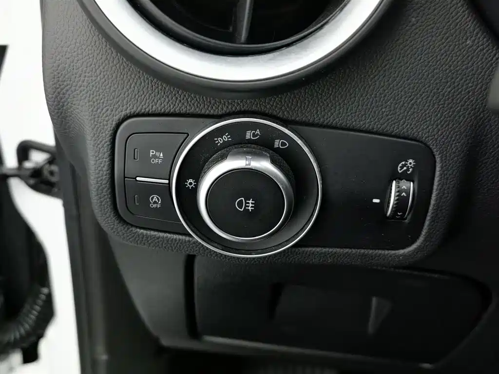 Alfa Romeo Stelvio 2017 2.0T 200HP Elite фото 21