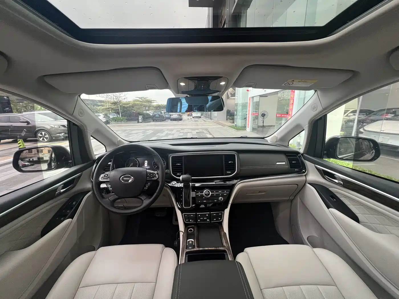GAC Trumpchi Trumpchi M8 2018 320T Premium Edition фото 11