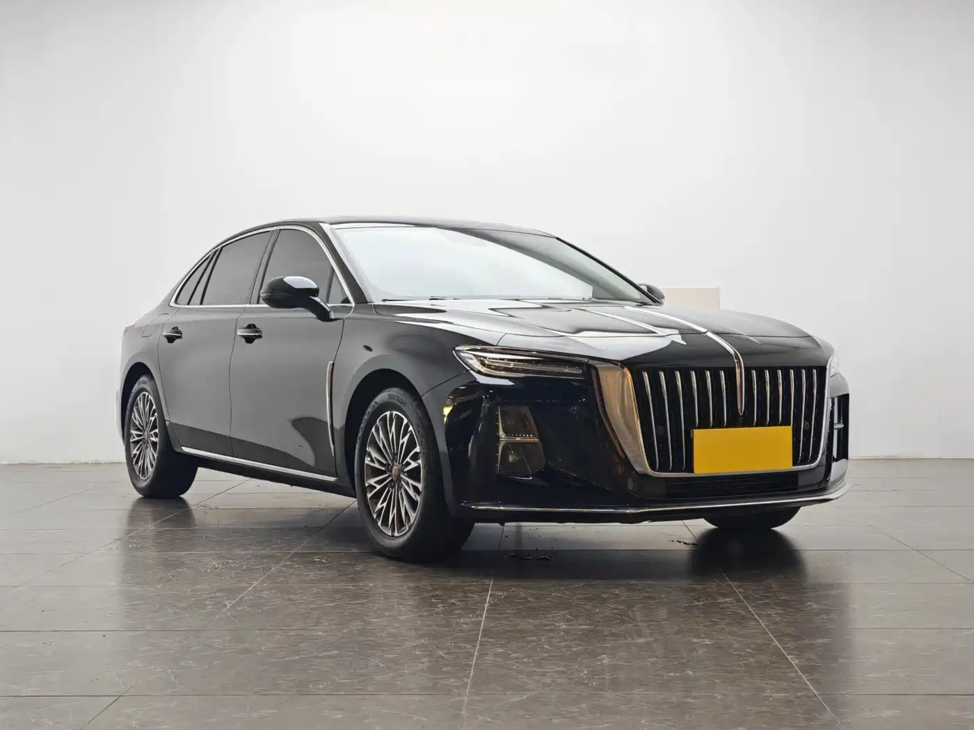 Hongqi H5 2024 1.5T DCT Smart Connect Flag Rhythm Edition фото 2
