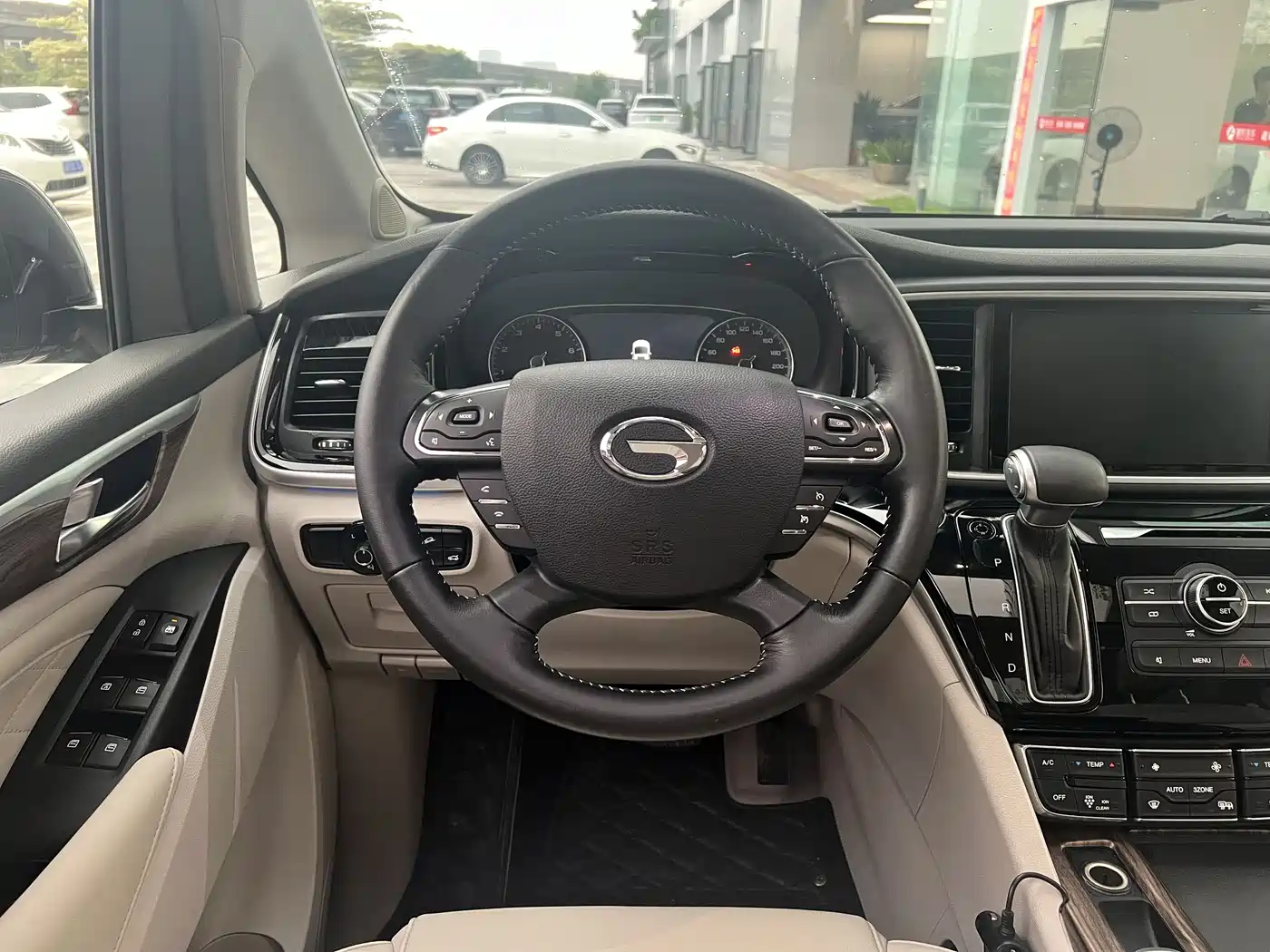 GAC Trumpchi Trumpchi M8 2018 320T Premium Edition фото 27