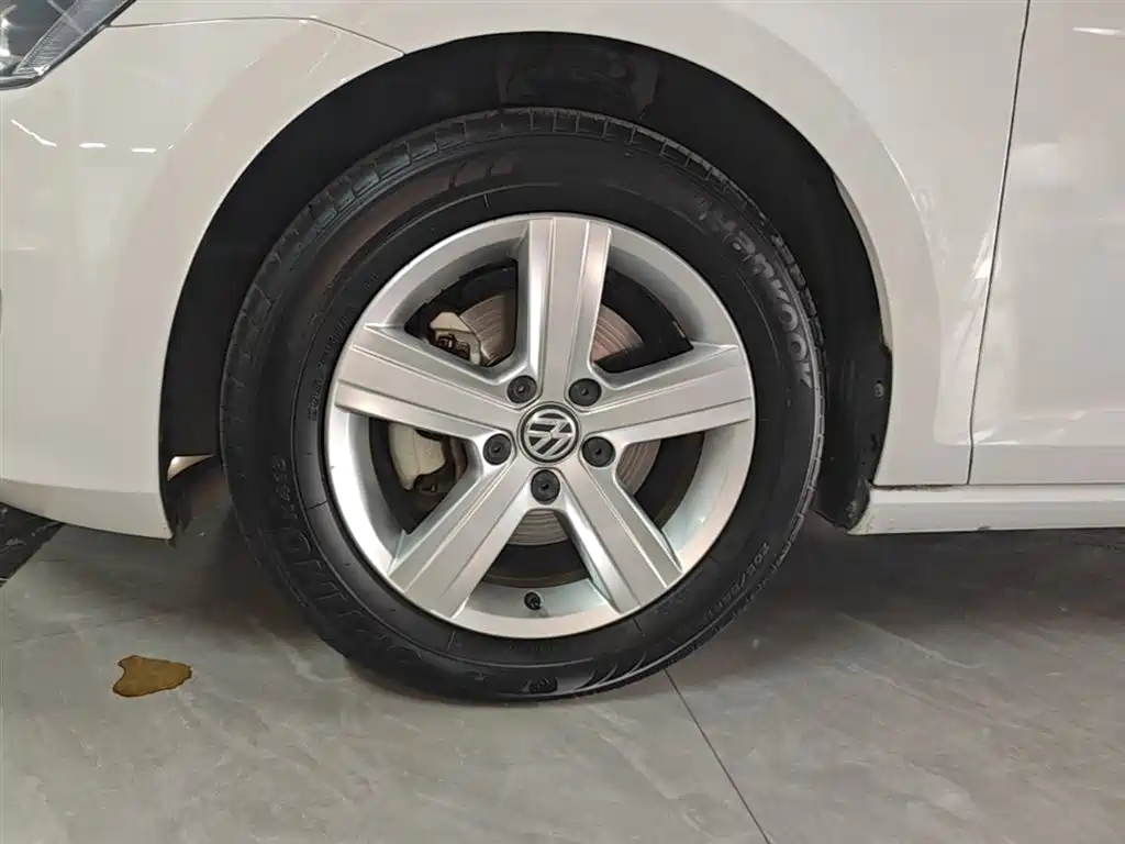 Volkswagen Golf 2016 1.6L Automatic Comfort фото 23
