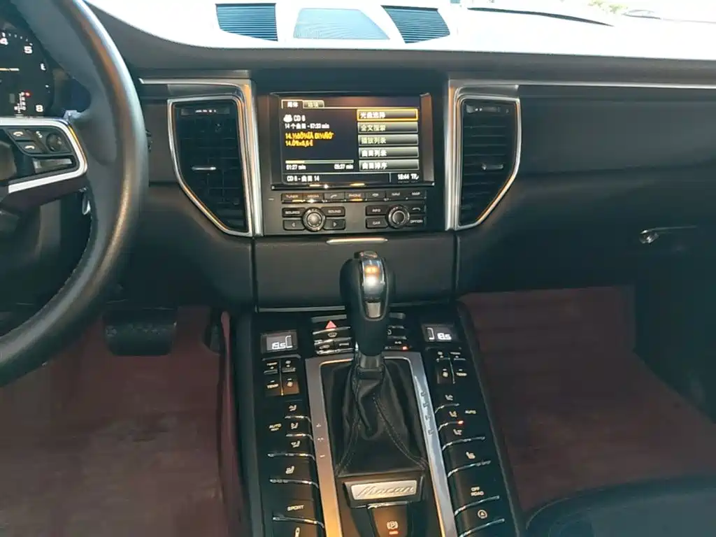 Porsche Macan 2014 Macan 2.0T фото 13