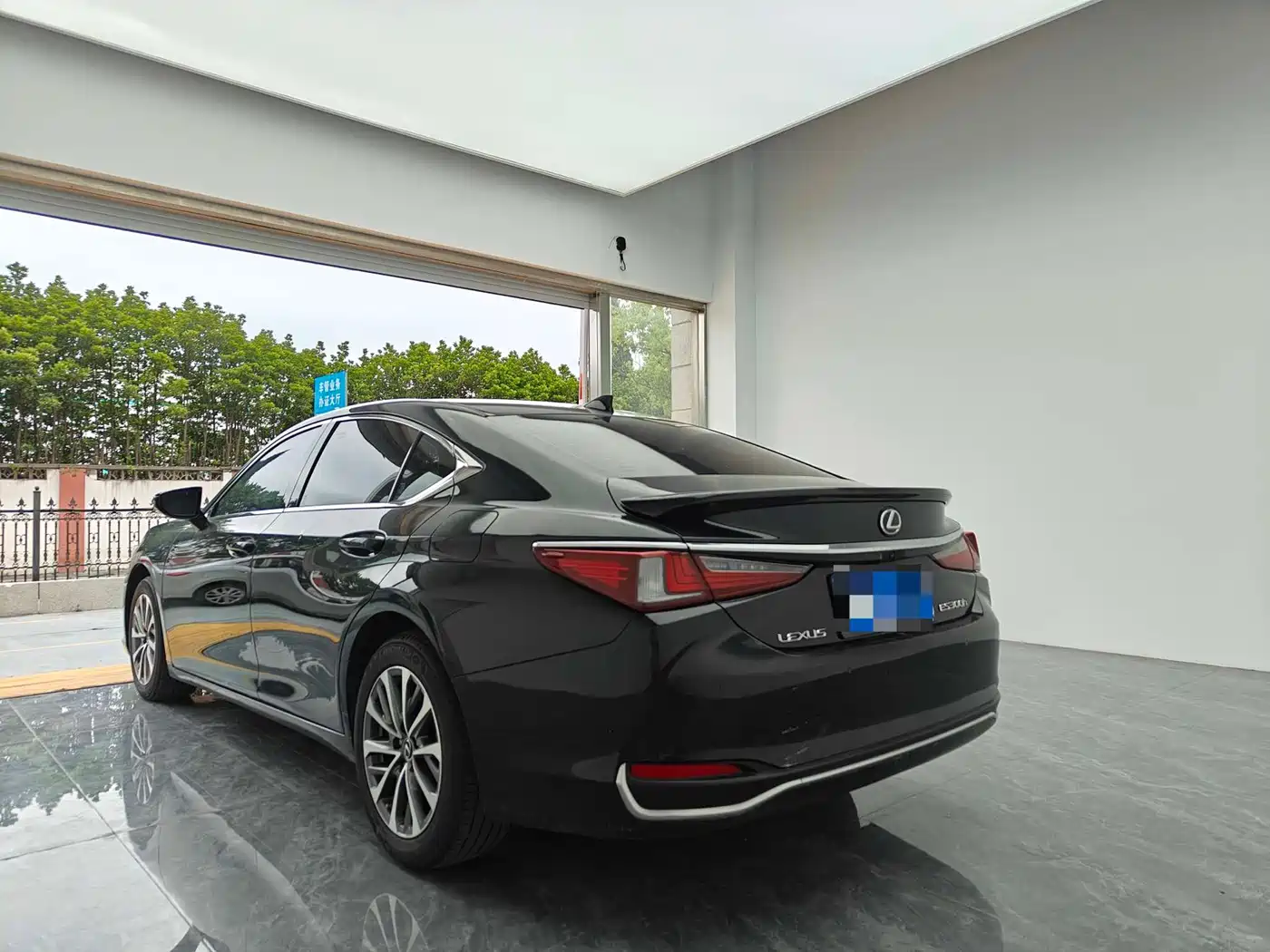 LEXUS ES