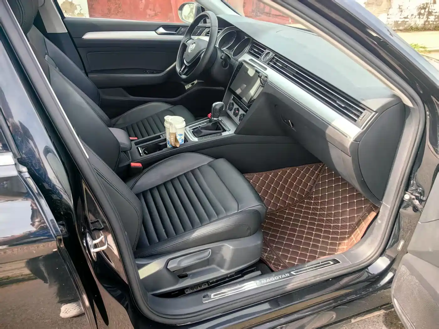Volkswagen Magotan 2017 330TSI DSG Comfort фото 9