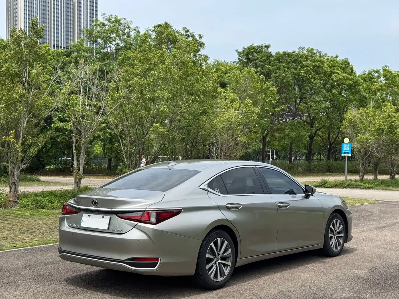 Lexus ES 2018 200 Luxury Edition China V фото 9