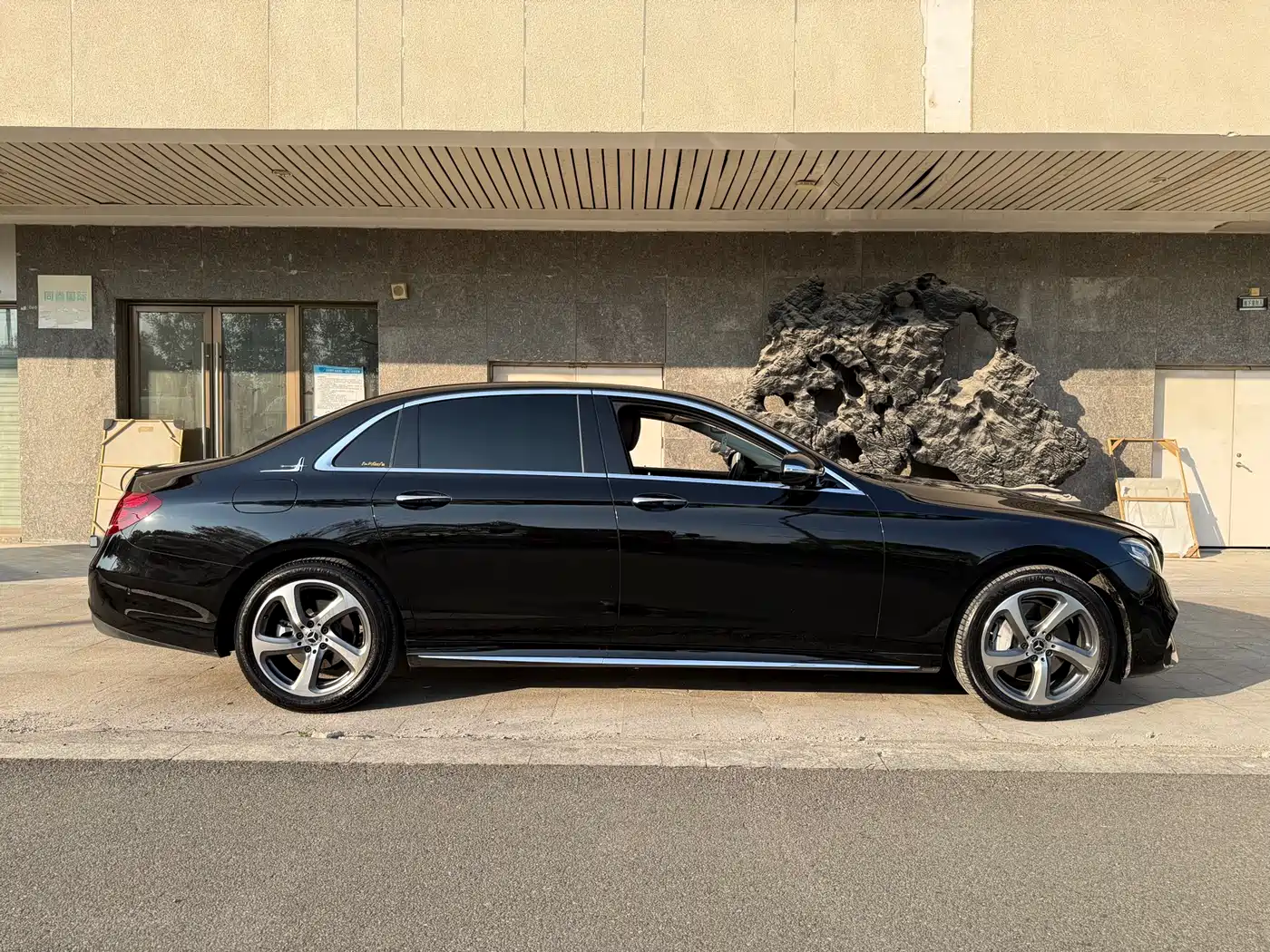 Mercedes-Benz E-Class 2019 E 300 L Sport Luxury фото 5