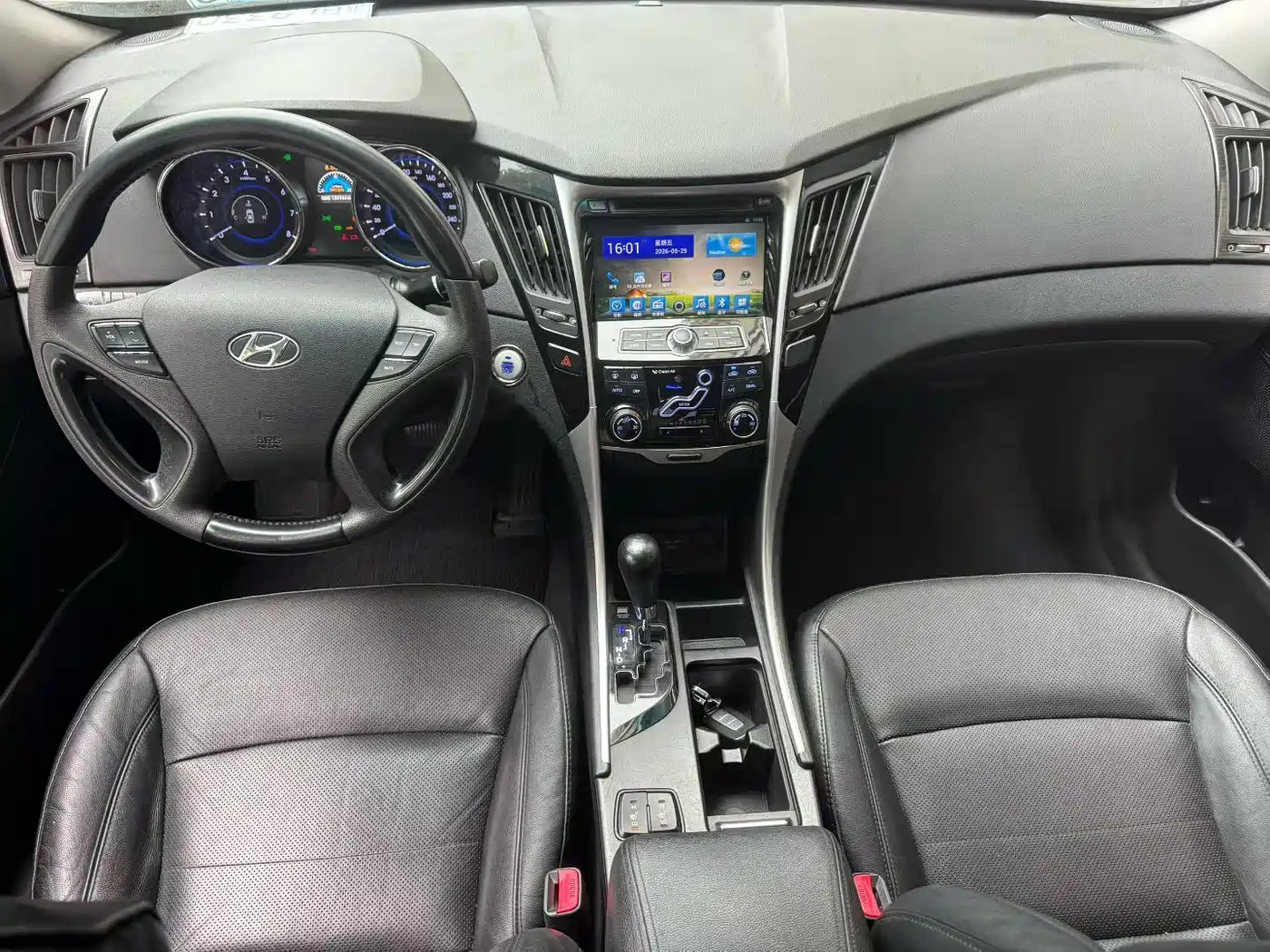Hyundai Sonata 2011 2.0L Automatic Fashion фото 7