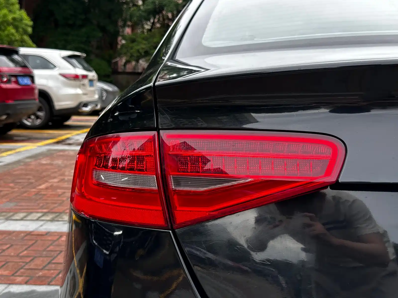Фото 11 - Audi A4L