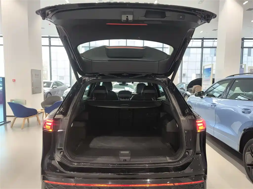 Volkswagen Tiguan L 2024 PRO 330TSI 2WD R-Line Smart Edition фото 19