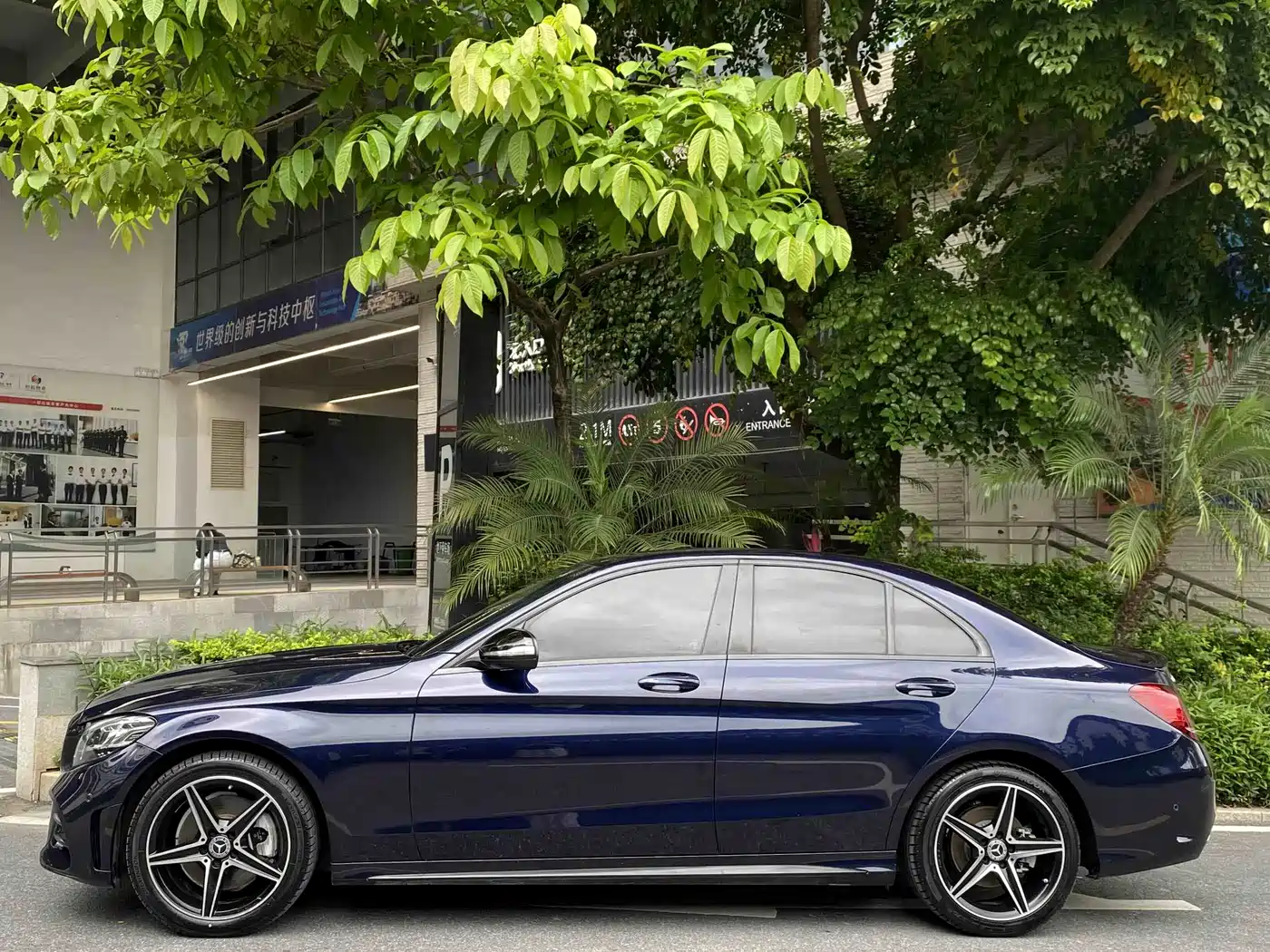 Mercedes-Benz C-Class 2020 Facelift C 260 Sport Version фото 3