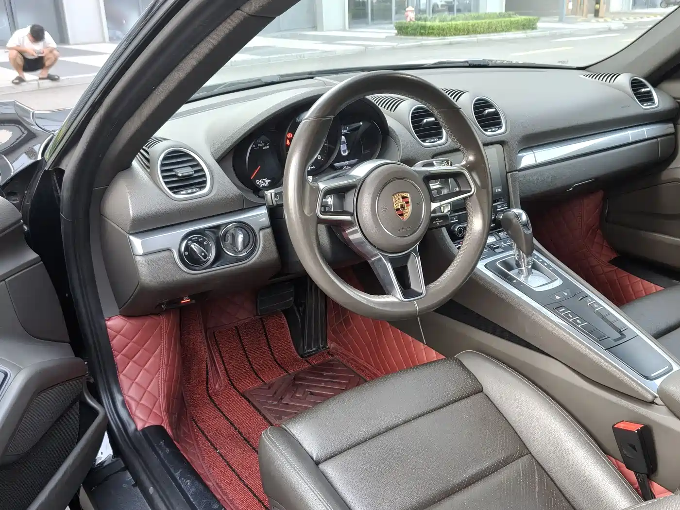 Porsche 718 2018 Cayman 2.0T фото 5