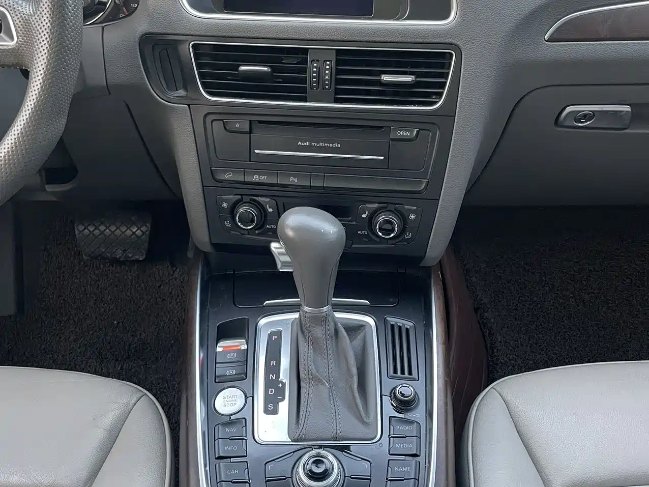 Audi Q5 (Import) 2010 3.2FSI Sport фото 7