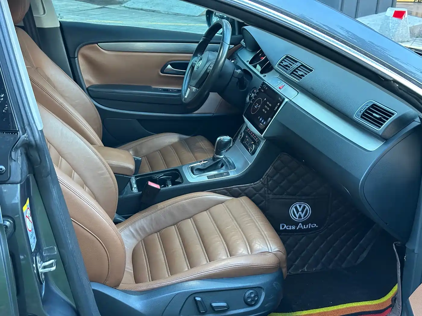 Volkswagen FAW-Volkswagen CC 2011 1.8TSI Luxury фото 5
