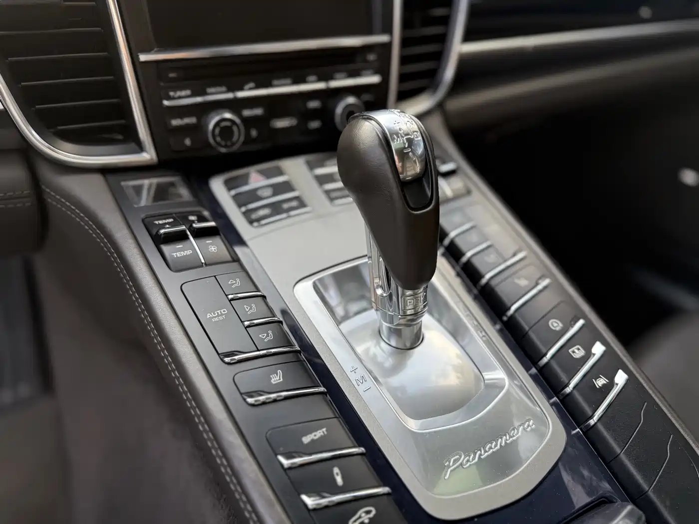 Porsche Panamera 2014 Panamera 4 3.0T фото 15
