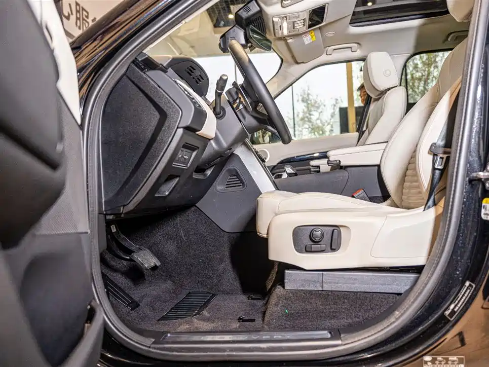 Land Rover Discovery 2024 Model 360PS S фото 7