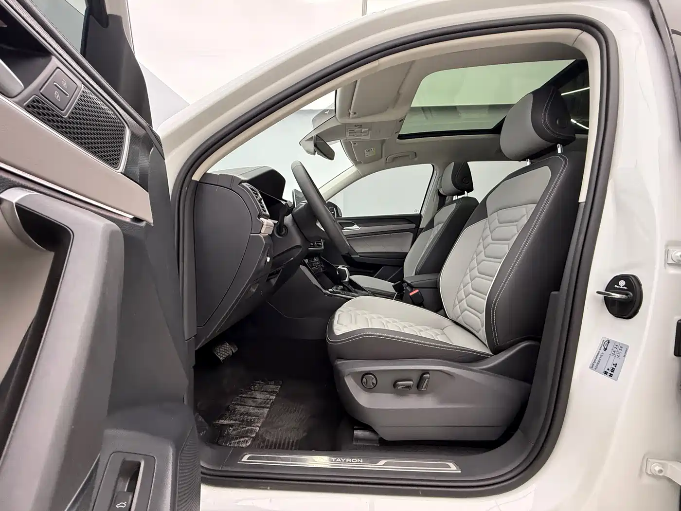 Volkswagen Tayron 2023 280TSI 2WD Luxury Plus Advanced Edition фото 8