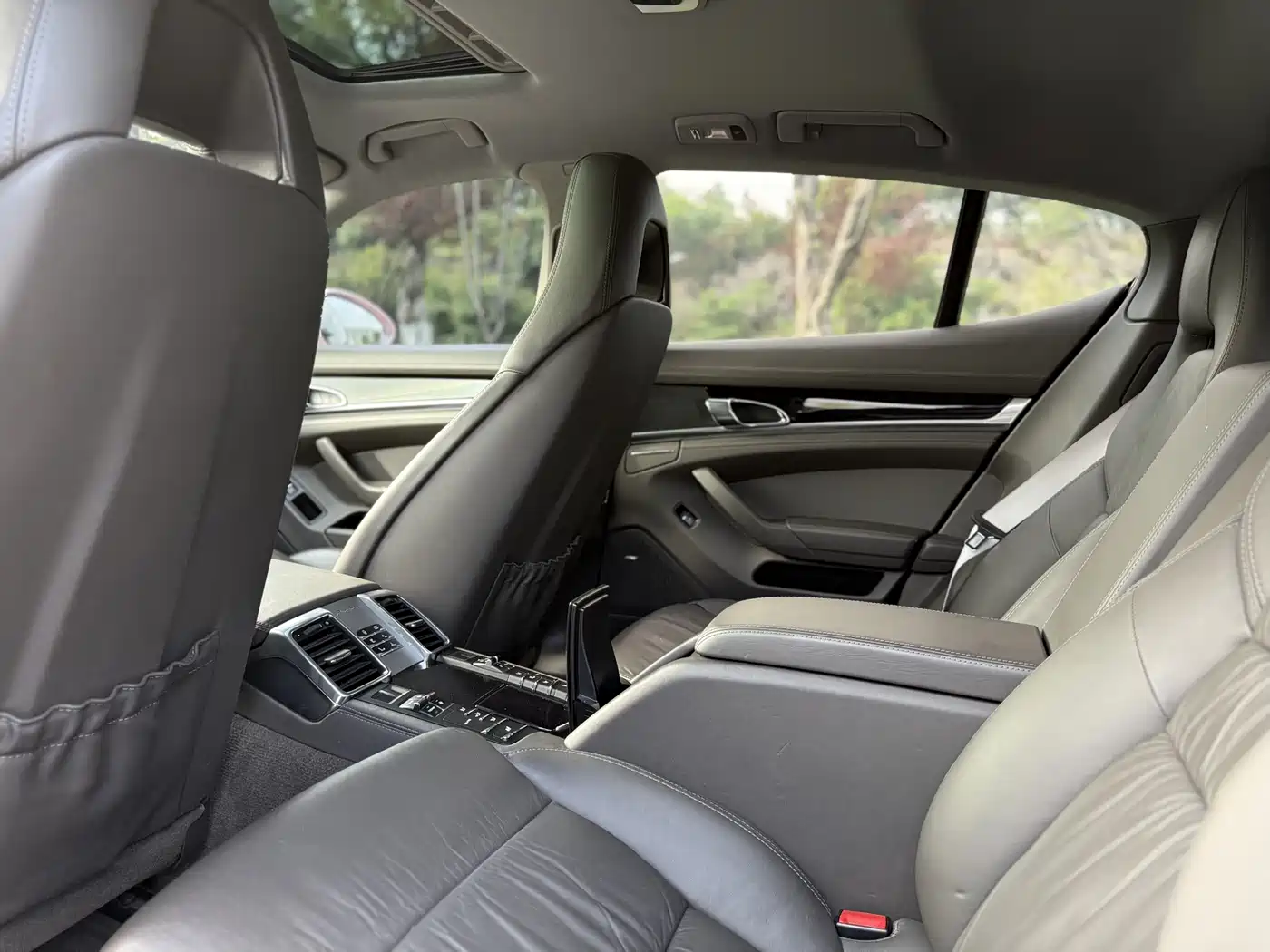 Porsche Panamera 2014 Panamera 4 3.0T фото 10