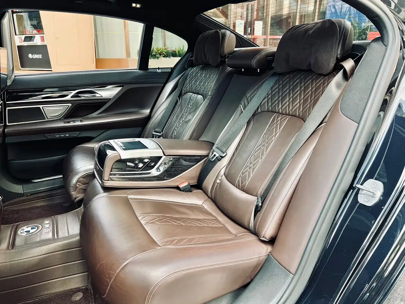 BMW 7 Series 2019 740Li Leading M Sport Package фото 6