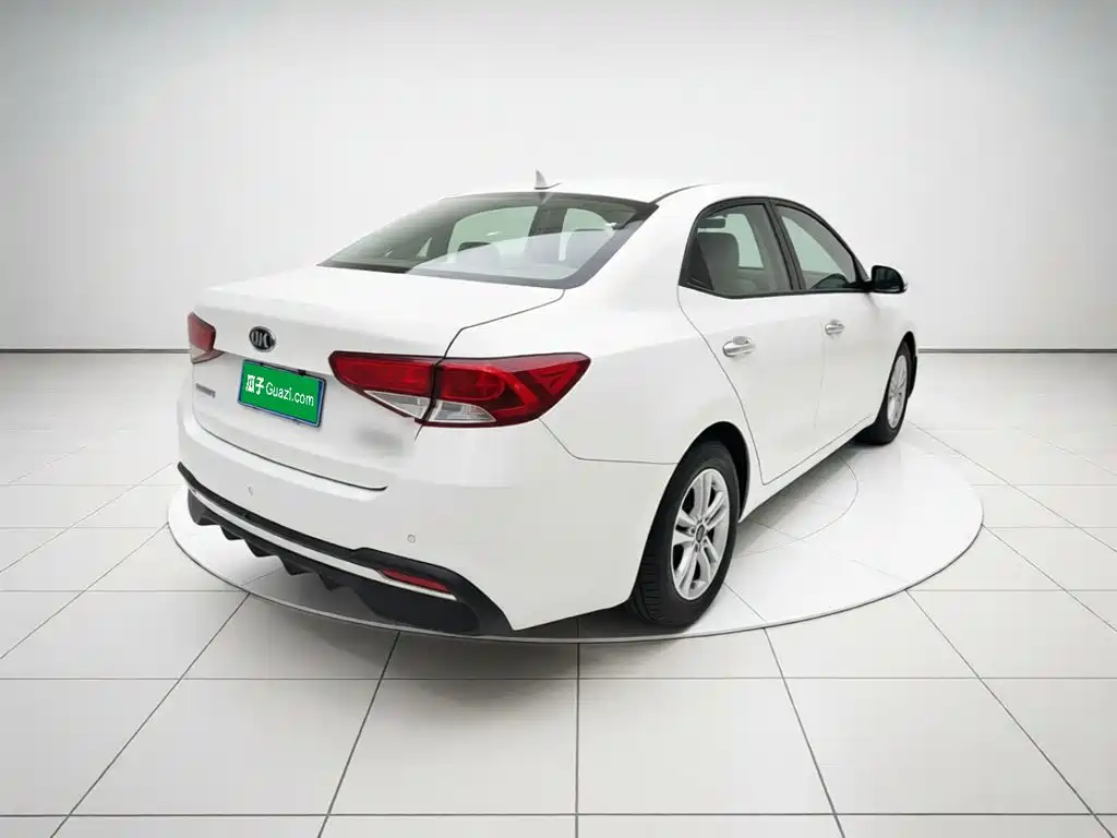 Photo 6 - Kia Forte