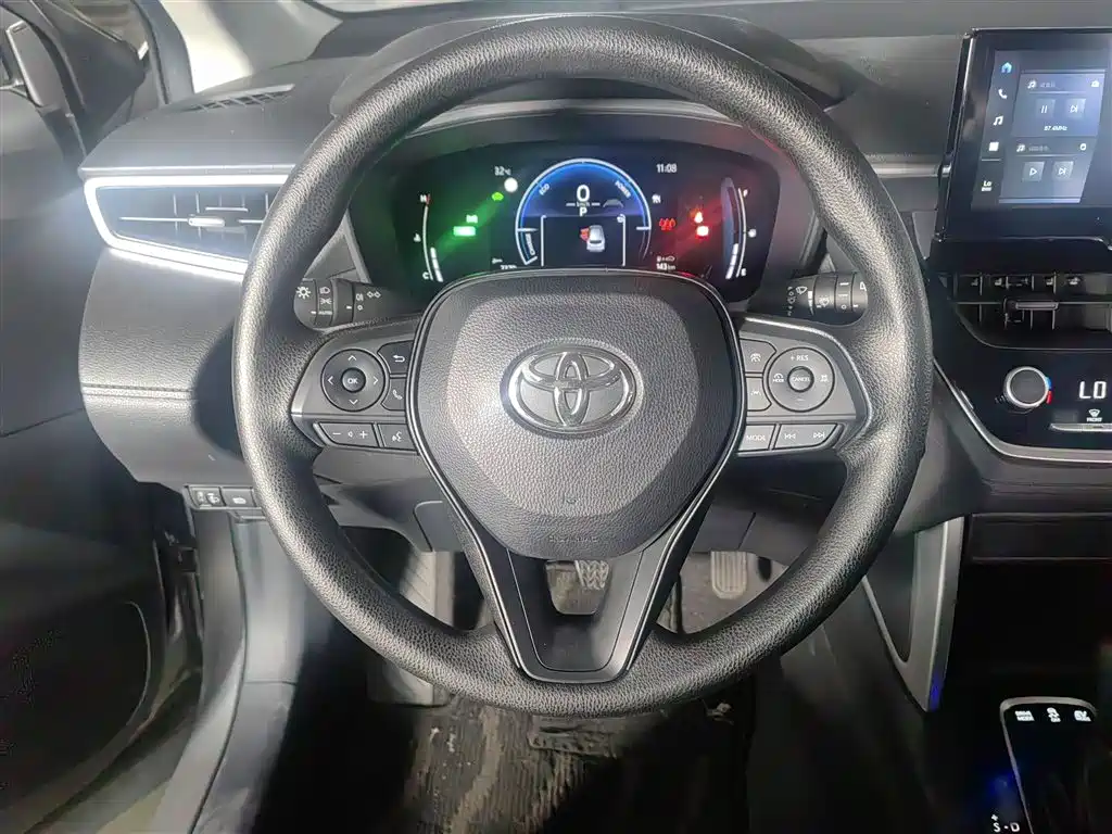 Toyota Corolla Cross 2024 2.0L Smart Hybrid Dual Engine Elite Edition фото 3