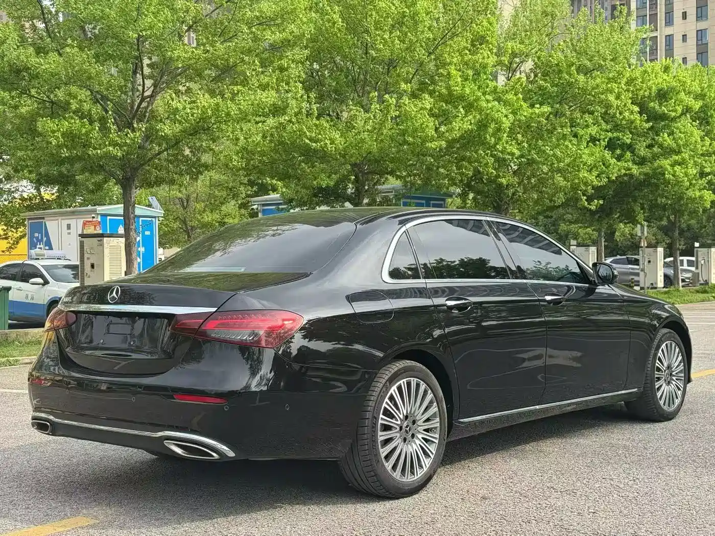 Mercedes-Benz E-Class 2021 E 300 L Luxury фото 7