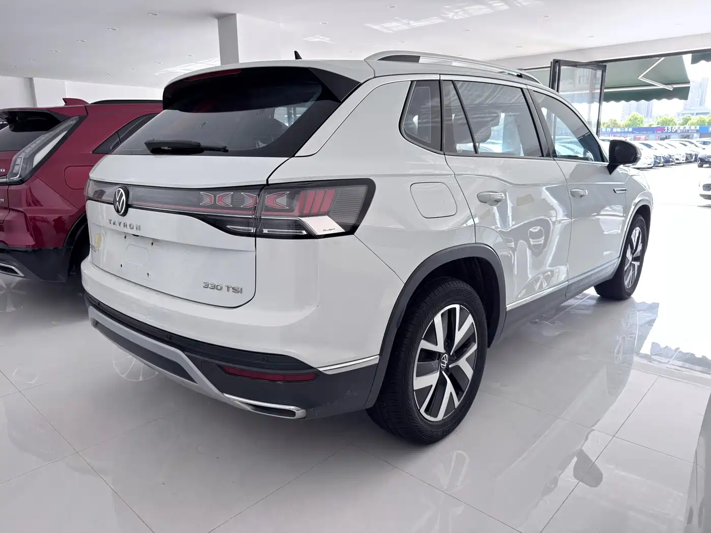 Volkswagen Tayron 2023 330TSI 2WD Luxury Plus Advanced Edition фото 11