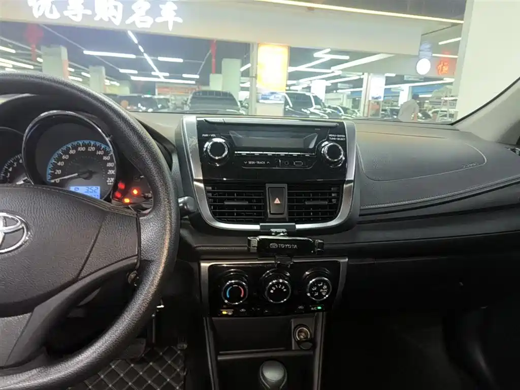 Toyota YARiS L Zhi Xuan 2019 1.5E CVT MeiDong Edition China VI фото 13