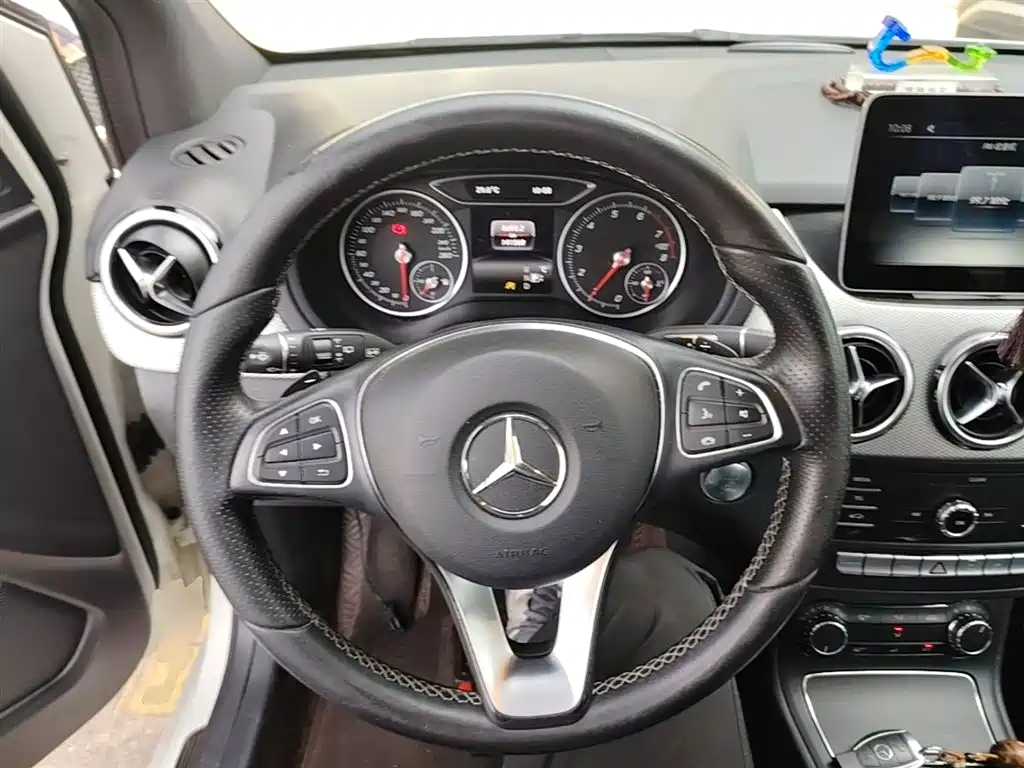 Mercedes-Benz B-Class 2019 B 200 Dynamic фото 11