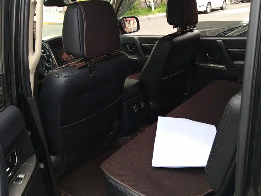 Mitsubishi Pajero (Import) 2019 3.0L Automatic Premium Edition фото 11