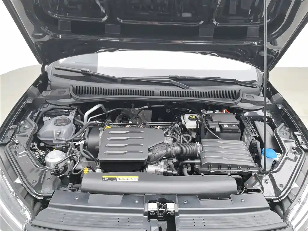 Volkswagen Lavida 2025 New Edge 1.5L Outstanding New Ease фото 6