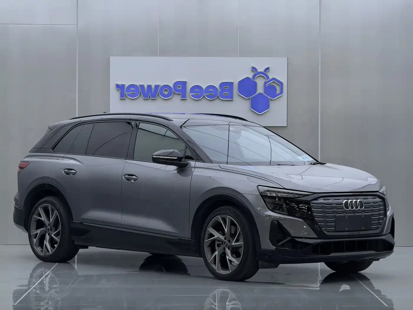 Audi Q5 e-tron 2022 40 e-tron Starlight Edition Mecha Suit Sun Chaser Version фото 3