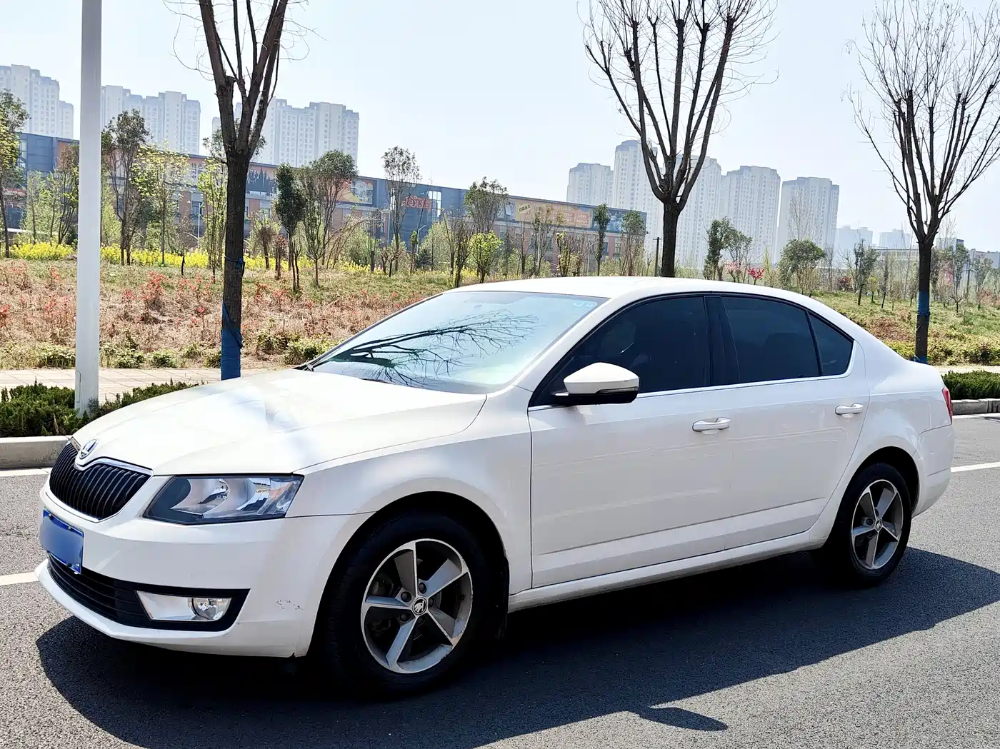 Škoda Octavia 2016 1.6L Manual Pioneer Edition