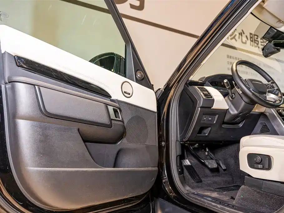 Land Rover Discovery 2024 Model 360PS S фото 8