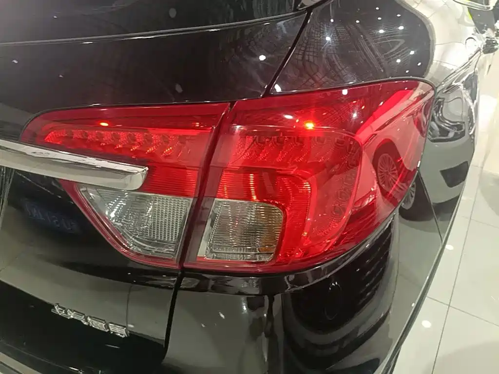 Buick Envision Plus 2017 20T FWD Premium фото 8