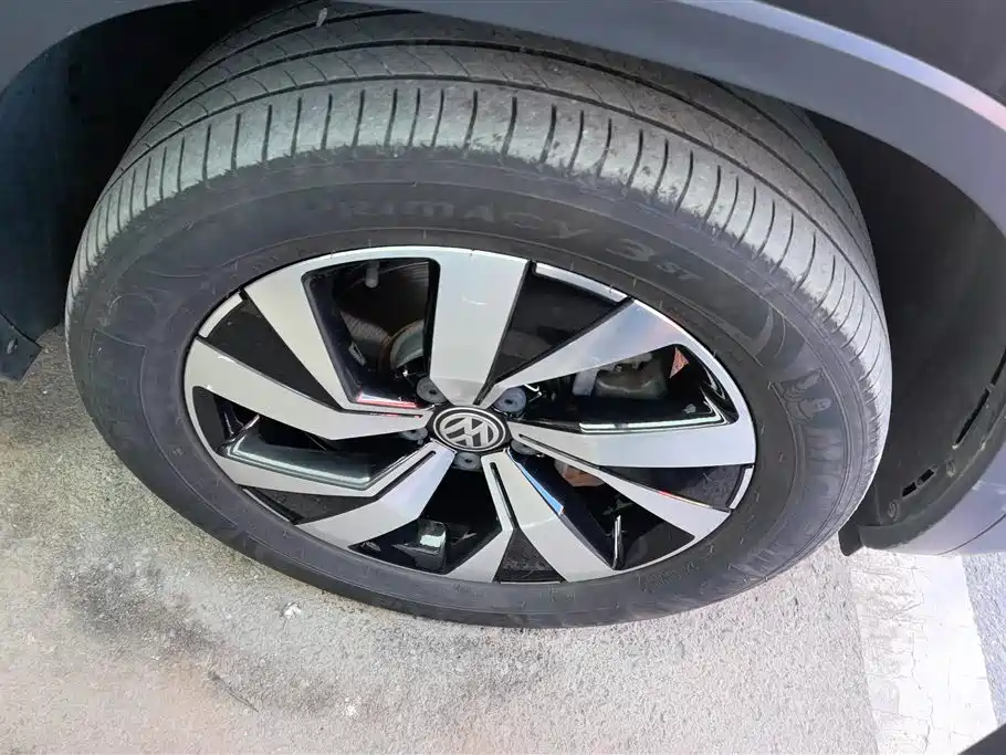 Volkswagen Tayron 2021 330TSI 2WD Luxury Smart Connect Edition фото 6