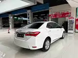 Photo 7 - Toyota Corolla