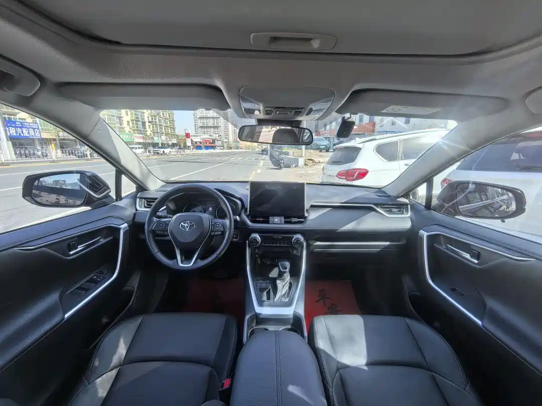 Toyota Wildlander 2022 2.0L CVT FWD Luxury Edition фото 6